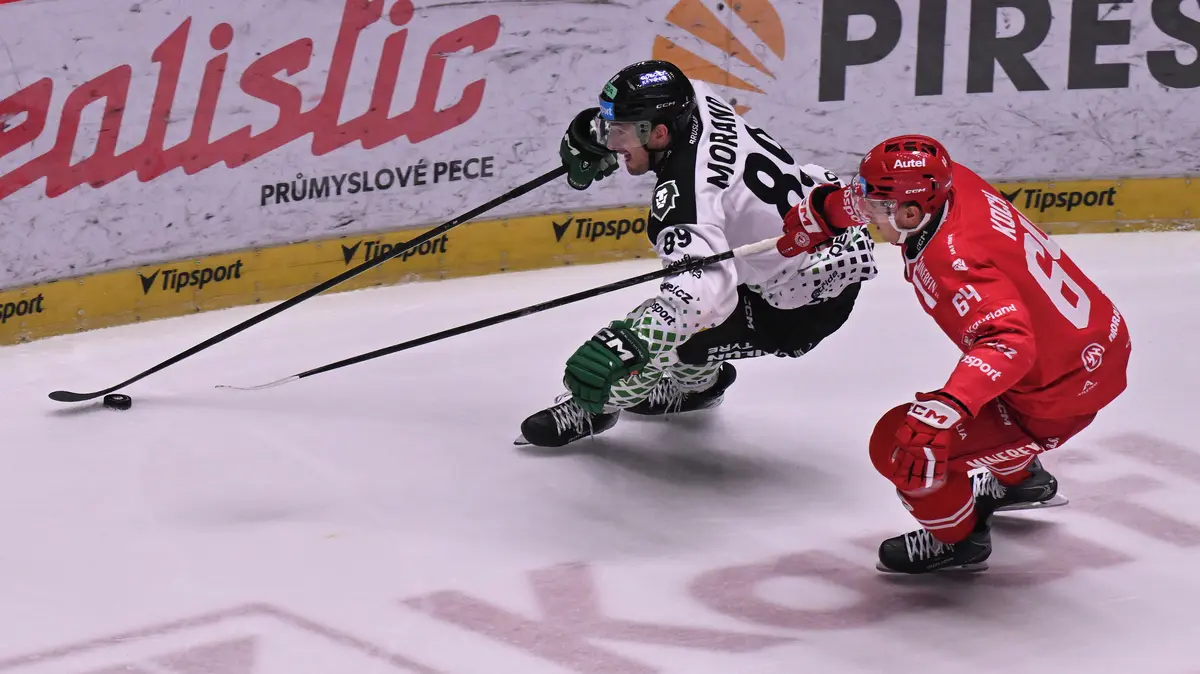 HOKEJ ONLINE: Rána pro Spartu, bleskový gól! Třinec hájí domácí neporazitelnost