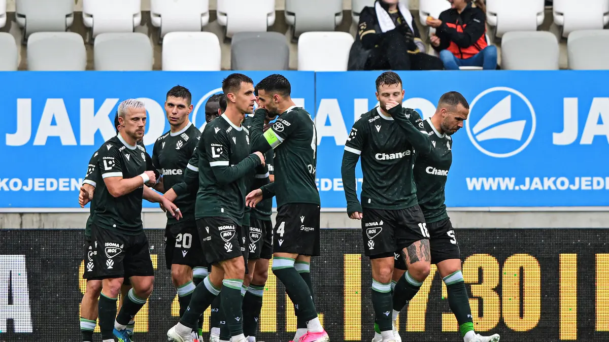FOTBAL ONLINE: Jablonec v Hradci trestal z penalty, pak mohl znovu udeřit. Na druhé místo se může posunout Sparta