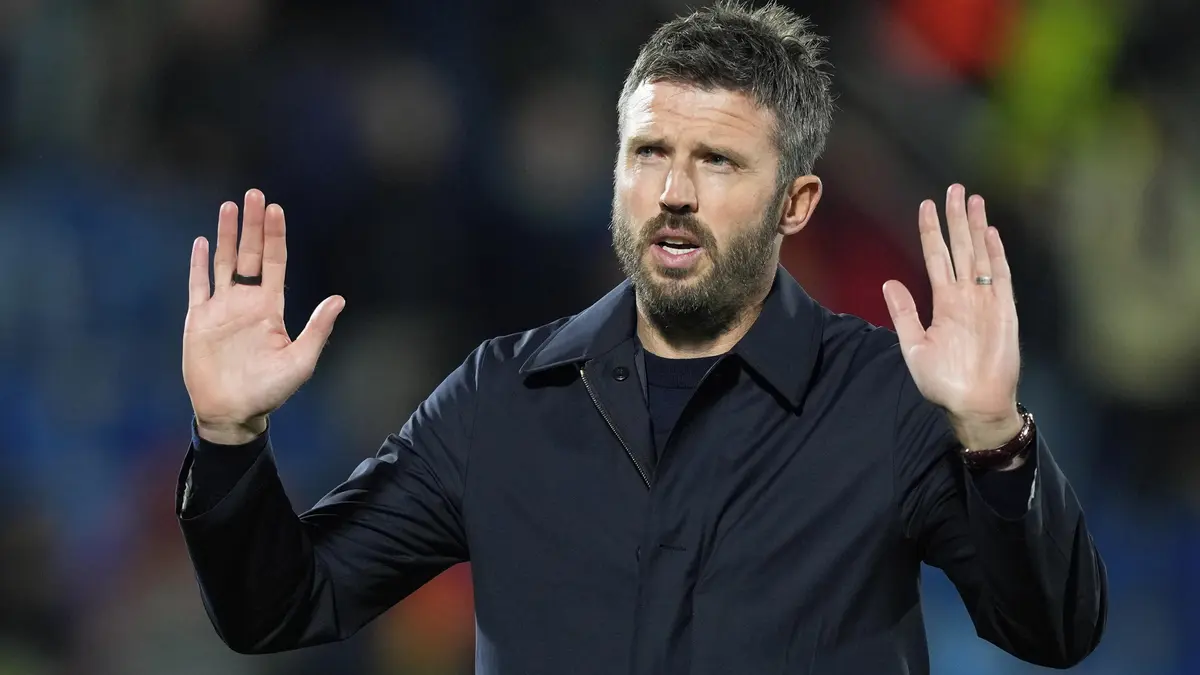 Ostuda, vzpoura kapitána a Carrick na odstřel! Britská média cupují United za debakl v Comu