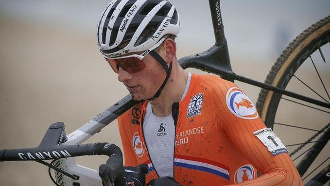 Van der Poel před obhajobou světového titulu shazuje kilogramy