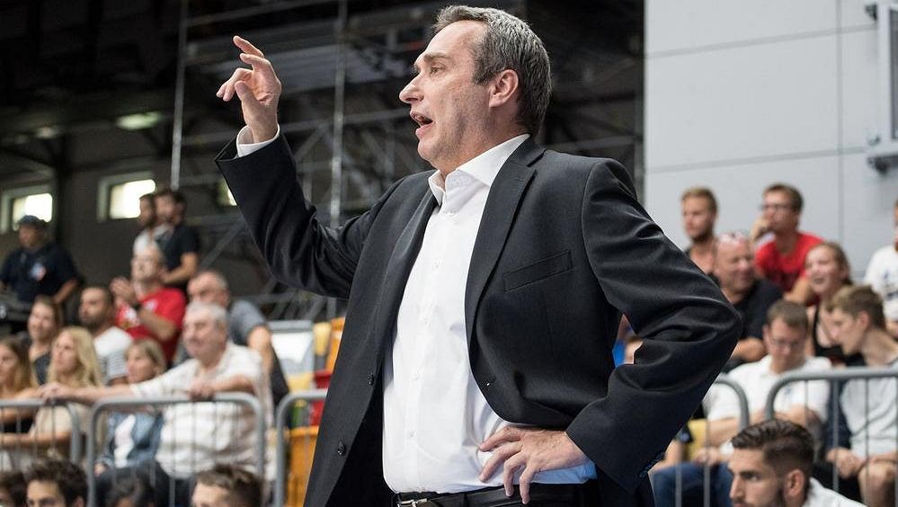 Ginzburgovi zabili bratrance, vyděšená Březinová má z Izraele odletět ve středu