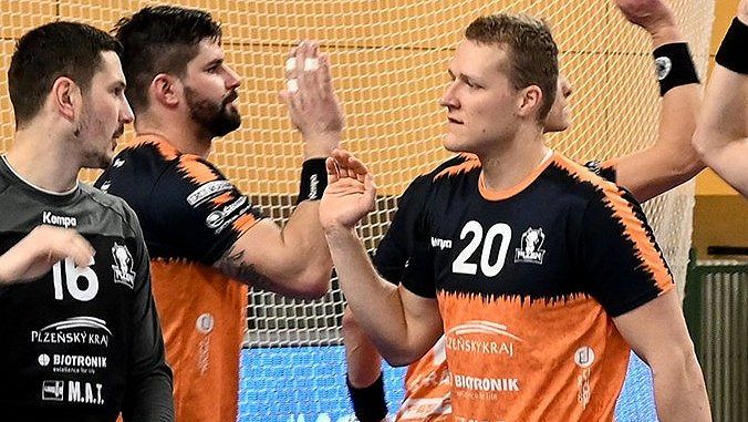Házenkáři Plzně vstoupili do čtvrtfinále těsnou výhrou nad Zubřím