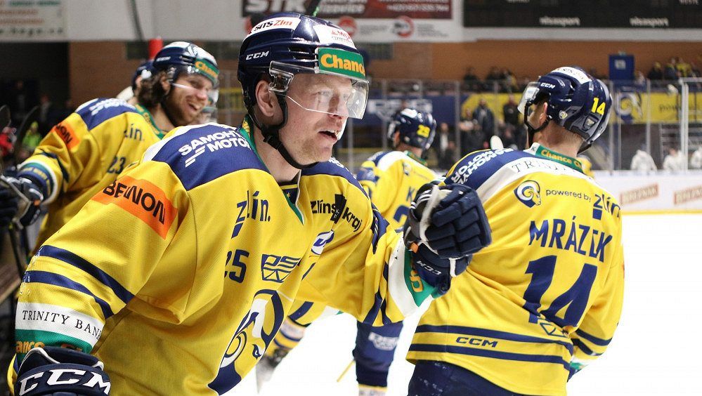 Hokejisté Zlína a Vsetína vstoupili do semifinále první ligy výhrami