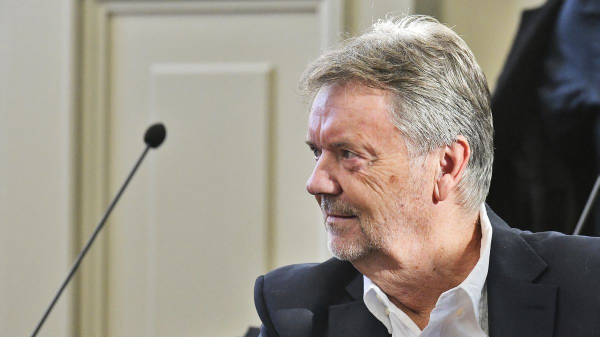 Berbr sledoval dva předsedy u soudu. S Fouskem bude FAČR hnít, prohlásil