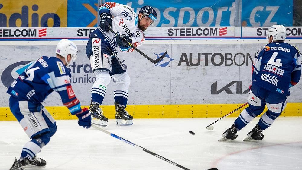 Čtyřicet minut jsme byli lepší, pak ale přišla chybka, která rozhodla, litoval obránce Kučeřík