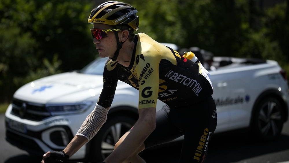 Selfie může fanouška vyjít draho, Jumbo-Visma zvažuje po karambolu na Tour žalobu