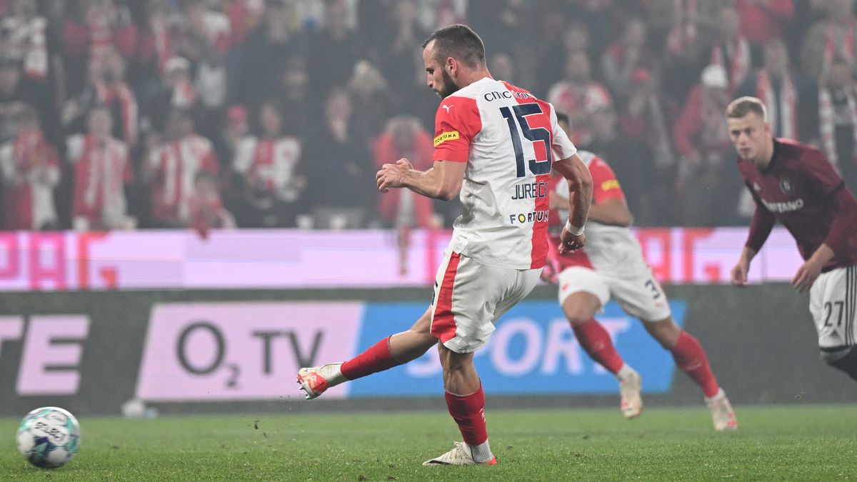 Jurečka: Zvláštní zápas. Fotbal se moc nehrál