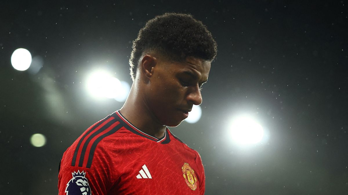 Po prohře v derby na oslavu. Valí se na United další problém?