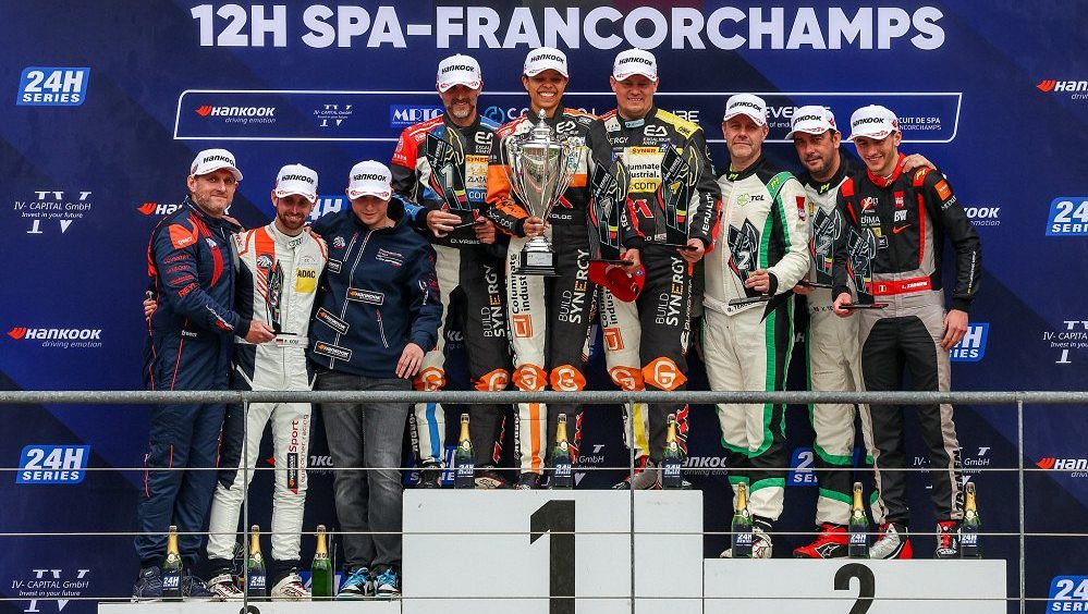 Buggyra slavila na slavném okruhu ve Spa-Francorchamps velký triumf