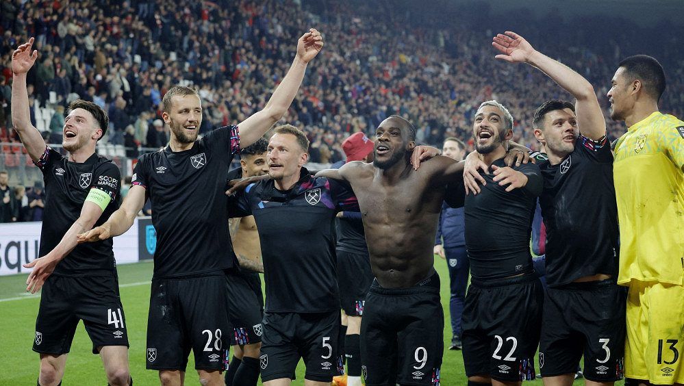 Jen pět tisíc lístků? Nesmysl. Fanouškům West Hamu vadí, že jich na finále do Edenu nemůže víc