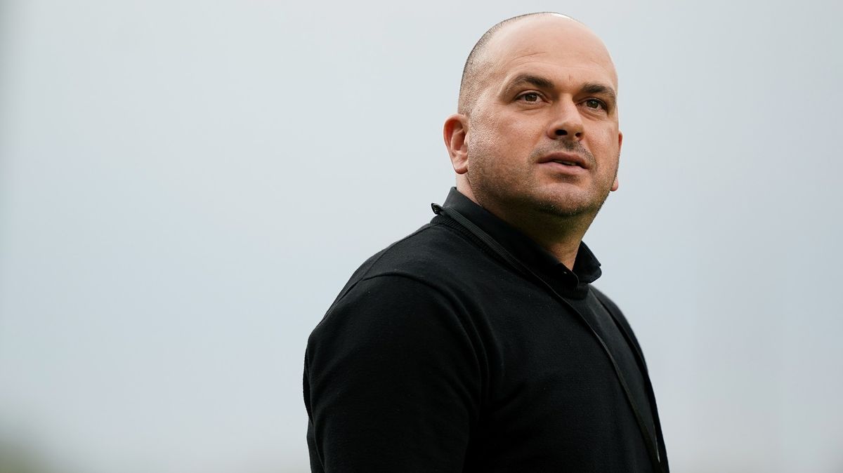 Hráči bez rodin, unavení a zranění. Kouč Tobolu ale žertoval s novináři