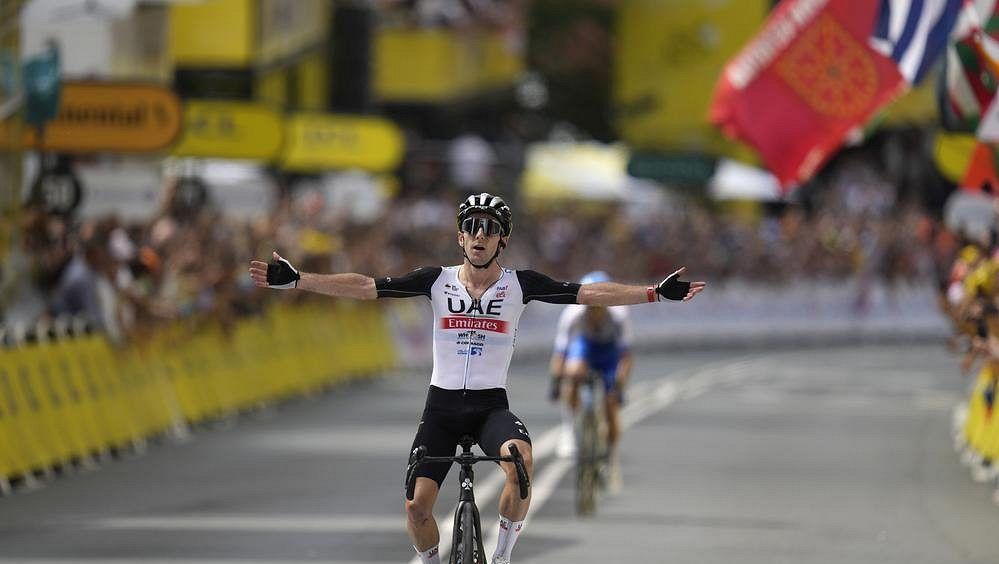 Dostal volnou ruku od lídra a porazil všechny včetně dvojčete. Nemám slov, rozplývá se Adam Yates