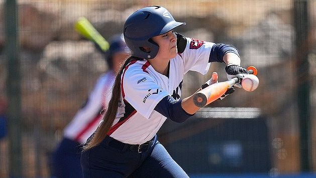 První žena mezi muži. Baseballistka v dresu Bučovic píše historii