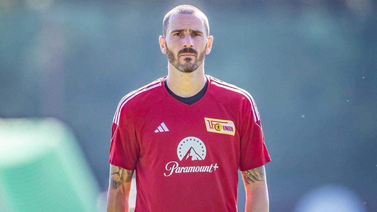 Spoluhráč Alexe Krále Bonucci chce odškodné po svém bývalém klubu