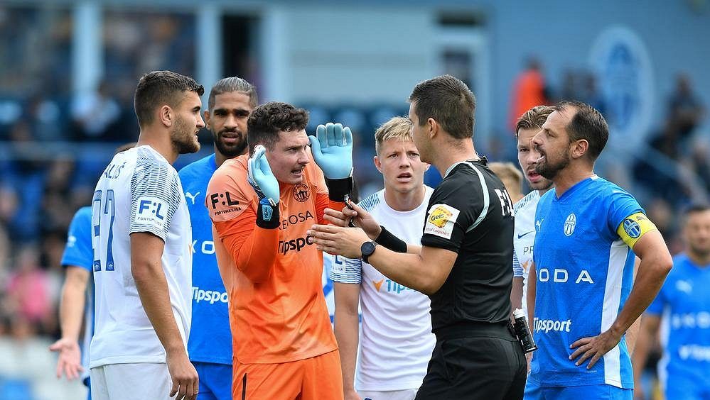 Emoce v Boleslavi: deset žlutých, jedna červená. Pro rozhodčí těžké, uznal Kozel