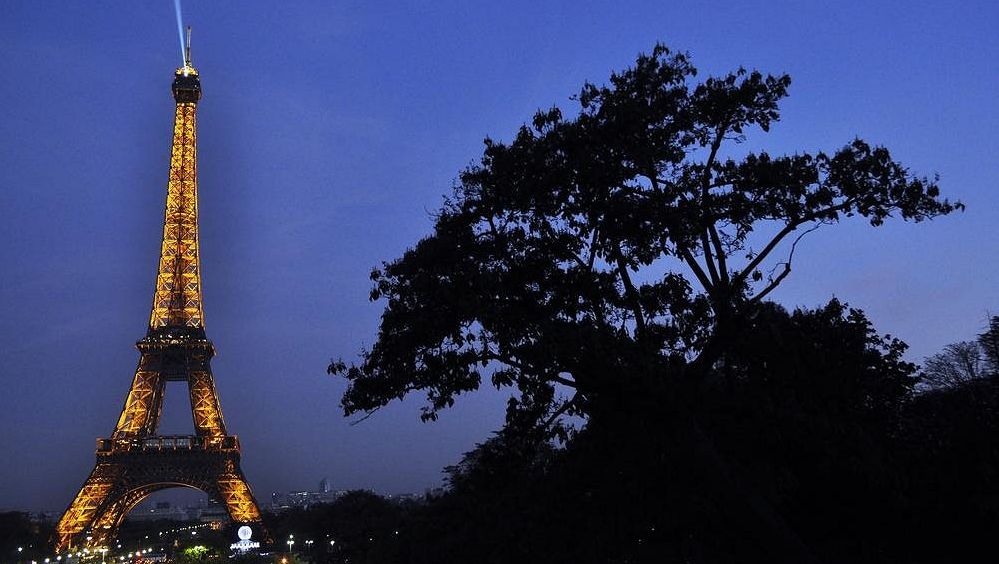 Pořadatelé OH v Paříži chtějí umístit olympijský oheň na Eiffelovu věž