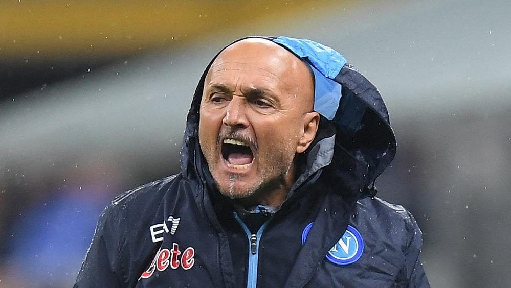 Spalletti po porážce v Miláně kritizoval rozhodčího i vlastní fanoušky. Absurdní atmosféra, diví se