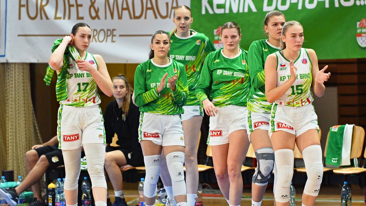 Basketbalistky USK po boji zdolaly Žabiny a jejich vítězná série trvá