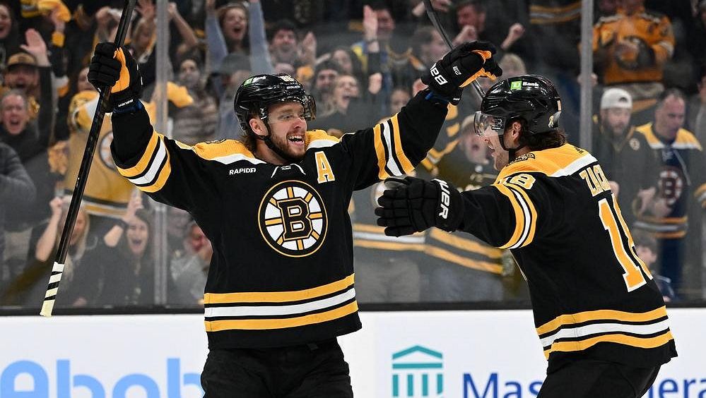 Pastrňák pálí dál! Češi pomohli Bostonu k úvodní výhře v play off