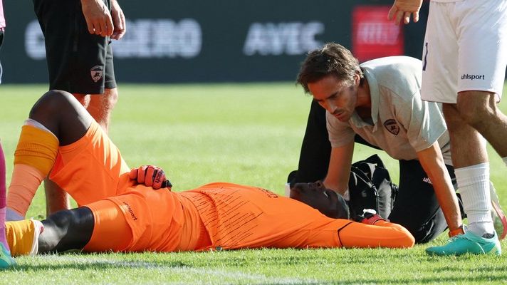 Je to hnus! Francií otřásá skandál. Výtržník dělbuchem vyřídil gólmana a potopil vlastní klub