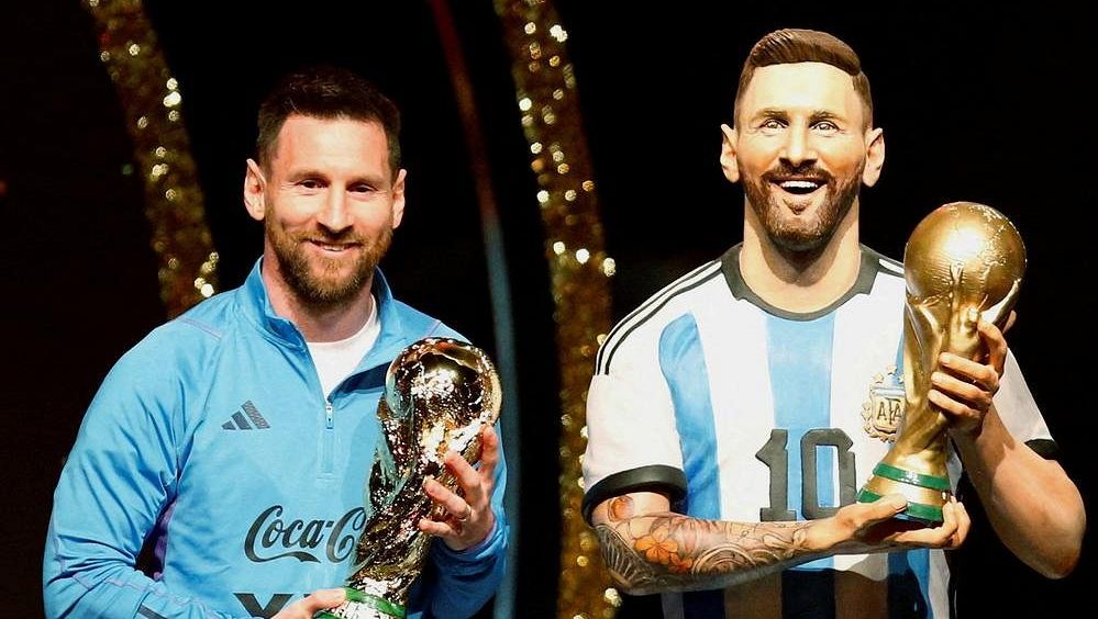 Pocta pro Messiho. Socha v životní velikosti bude stát vedle dalších legend
