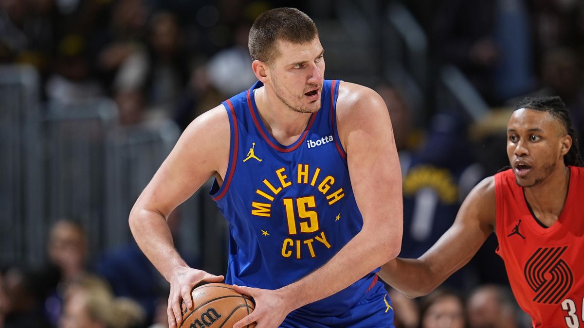 Jokič táhl Denver v NBA dalším triple doublem, Westbrook má 25.000 bodů