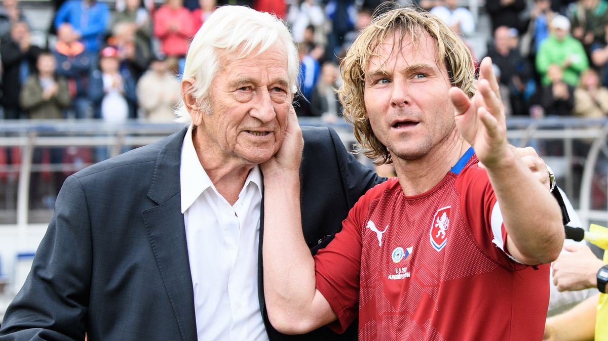 Spor o Nedvěda přibrzdil Haška. Fotbalová politika odložila hlasování