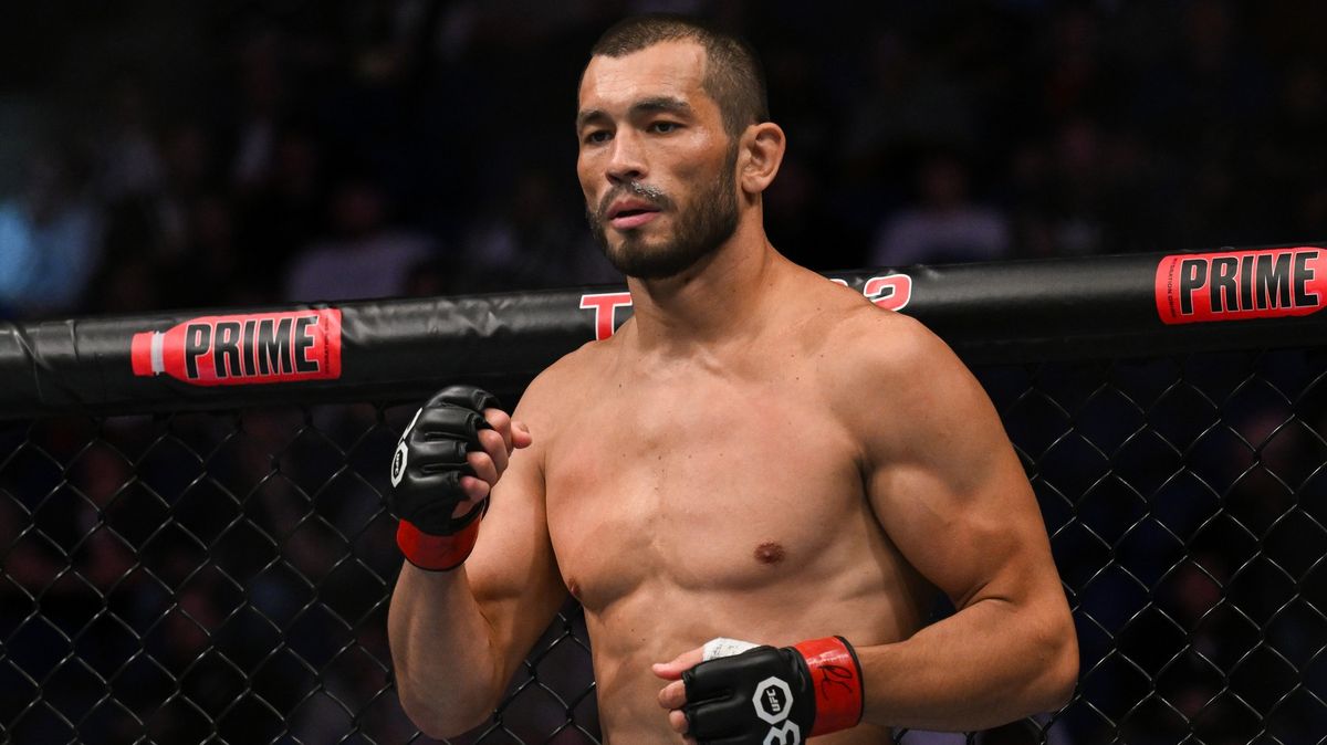 Velká smůla. Muradov zažil v UFC těžké chvíle, soupeř ho bleskově zranil