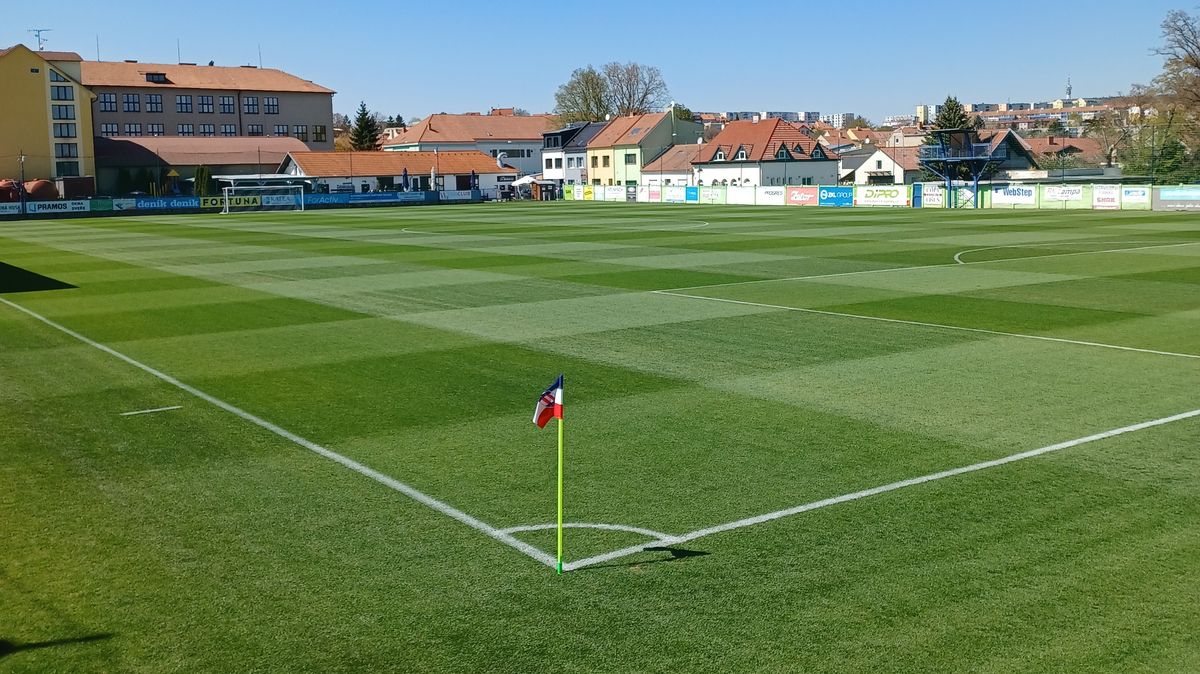 V Líšni ještě výstavba osvětlení nezačala, klubu hrozí stěhování. Vyřešíme to, věří předseda