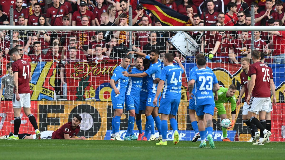 Atmosféra v kabině na bodu mrazu. Sparta dostala facku, chybí intenzita i vášeň