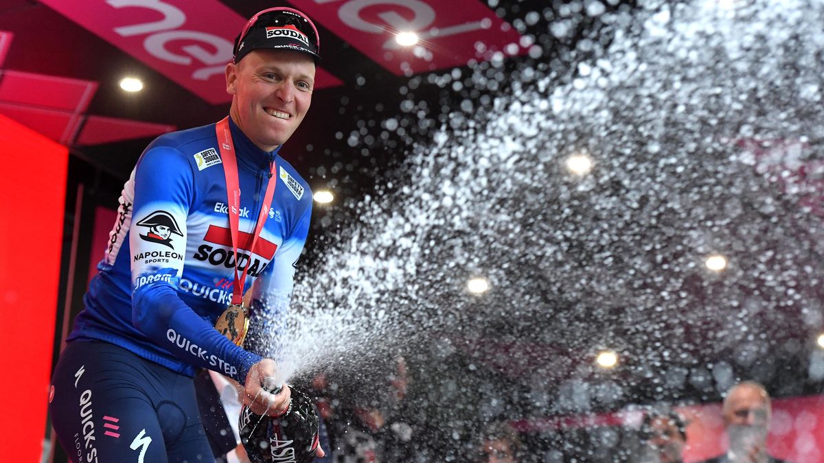 Třetí etapu Gira vyhrál Belgičan Merlier. Pogačara dojel peloton těsně před cílem