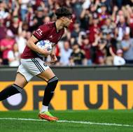 Veljko Birmančevič ze Sparty Praha oslavuje gól na 1:1 během utkání s Mladou Boleslaví.