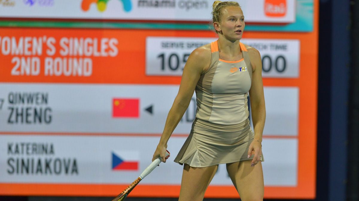 Siniaková vstoupila do pařížské generálky vítězně. Mizérie Krejčíkové trvá