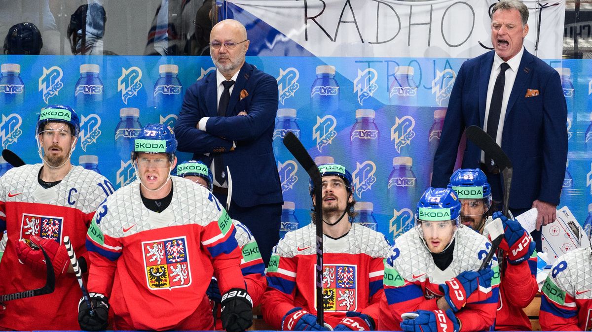 Tým na ledě nechává ještě víc než sto procent, chválí Kalous. Od Švýcarů očekává aktivní hokej