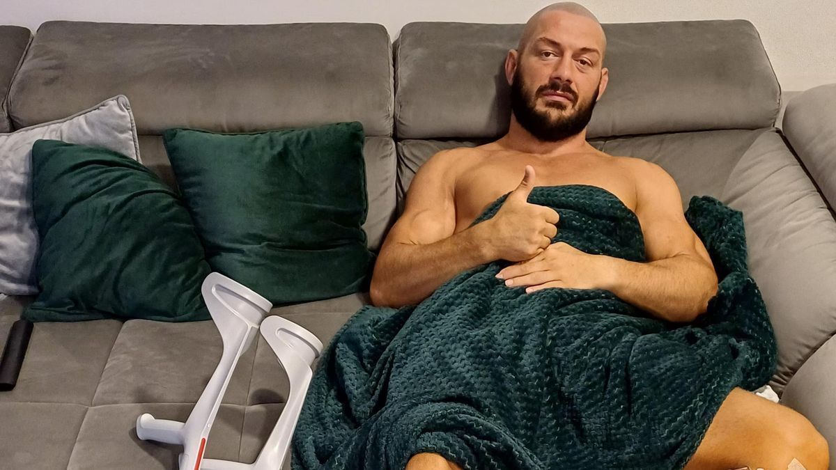 Noha nefunkční, psychicky je to ještě těžší. Ale takhle se nekončí, vzkazuje český bojovník po zmařeném snu