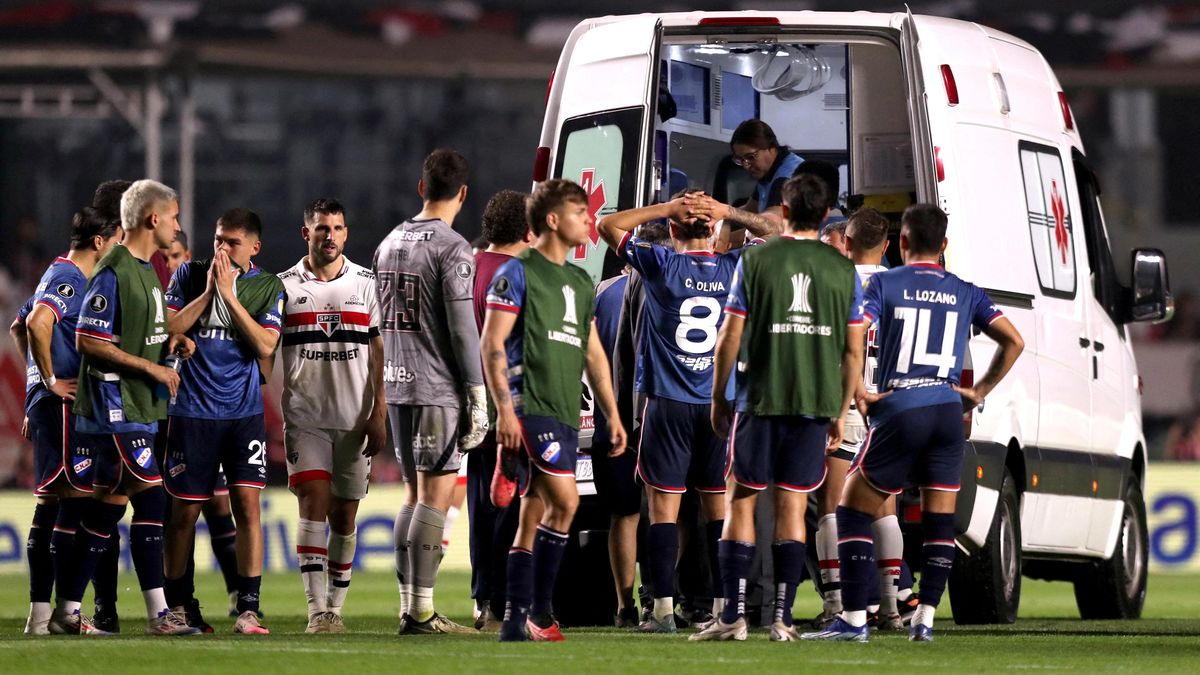 Uruguayský fotbalista po kolapsu na hřišti v nemocnici zemřel