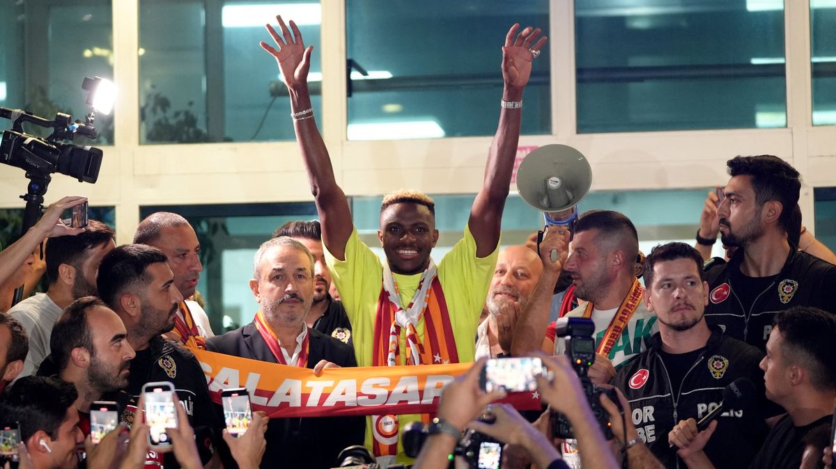 Nigerijský kanonýr Osimhen opouští Neapol, hostovat bude v Galatasarayi