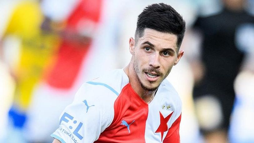 Hotovo! Slavia se loučí s dalším hráčem