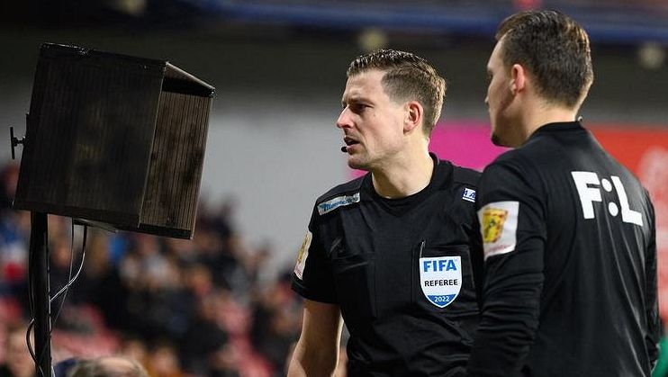 VAR bude v posledním kole jen na polovině zápasů