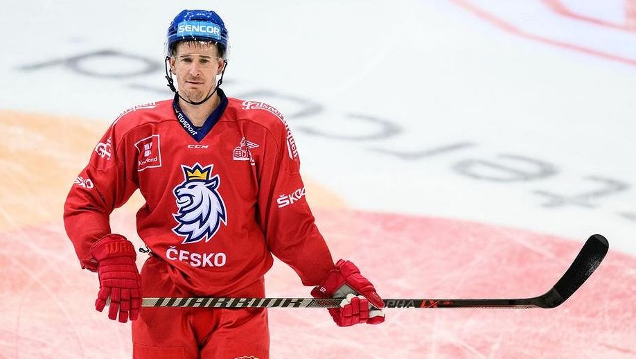 Červenka opět nejproduktivnějším hráčem švýcarské ligy, Hrubec vládl brankářům