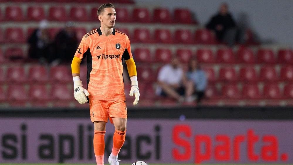 Gólman Heča se po pěti letech vrací ze Sparty do Slovácka