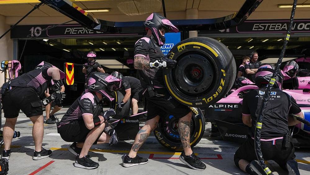 Nepochopitelné a až k smíchu. Aneb jak si Ocon v F1 pokazil třemi hloupostmi svůj vlastní závod