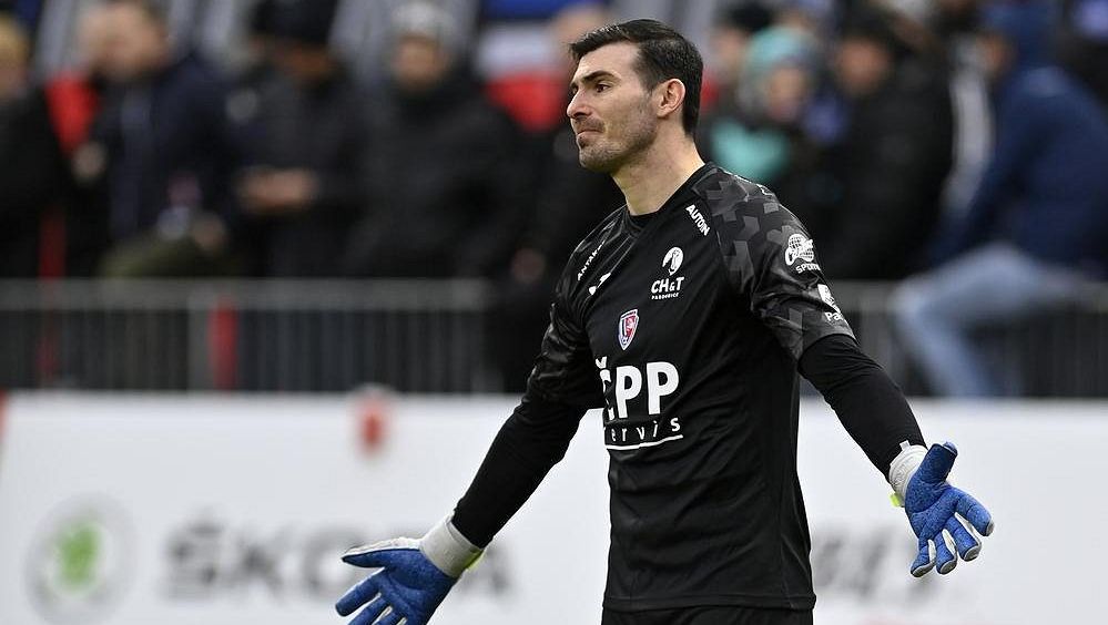 Hapal kvitoval získaný bod po třízápasovém půstu, nevyšla mu střídání. O čem se bavil s Nitou?