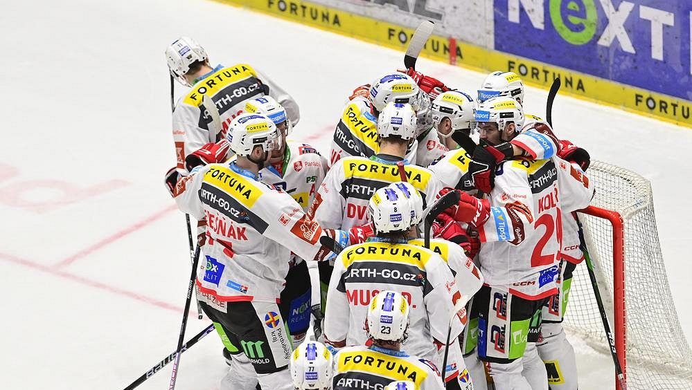 První gól nás opatřil, ale nezabrzdil, těší pardubického kouče. Dvořák mluvil o zdravém naštvaní