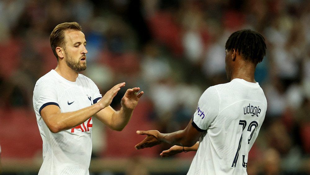 Kane a Bayern, přestupová sága léta. Pohnula s Tottenhamem návštěva z Mnichova?