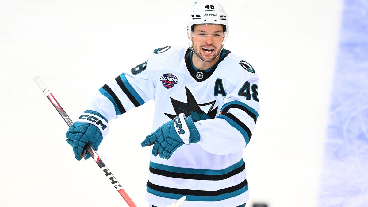 Skvělý Hertl dovedl San Jose k výhře. Calgary zesměšnilo rivala desítkou