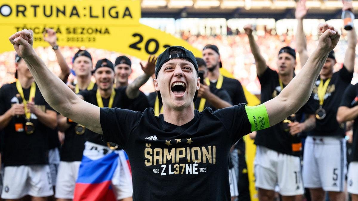 Skvělé, patřil nám i Karlův most. Jen škoda, že mi šplíchali šampáněm do ksichtu, nic jsem neviděl, líčí Krejčí