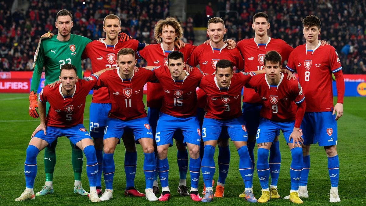 Přistát a dotankovat! Reprezentaci čeká dobrodružný přelet napříč Evropou