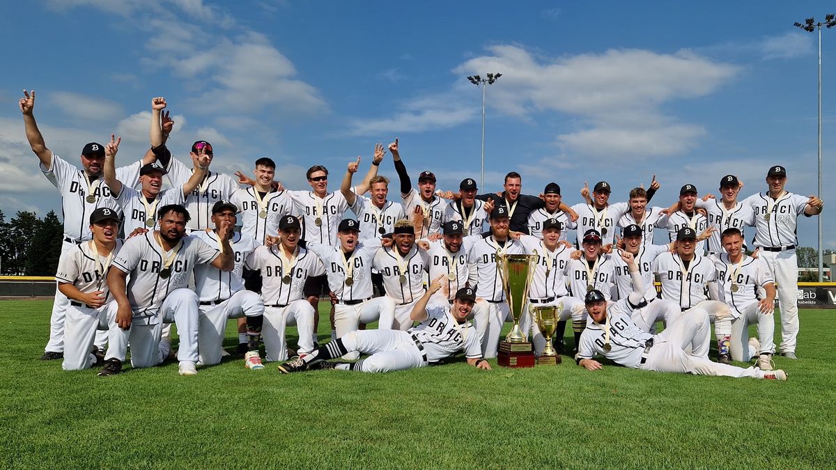 Draci Brno vyhráli baseballovou extraligu a slaví 24. titul