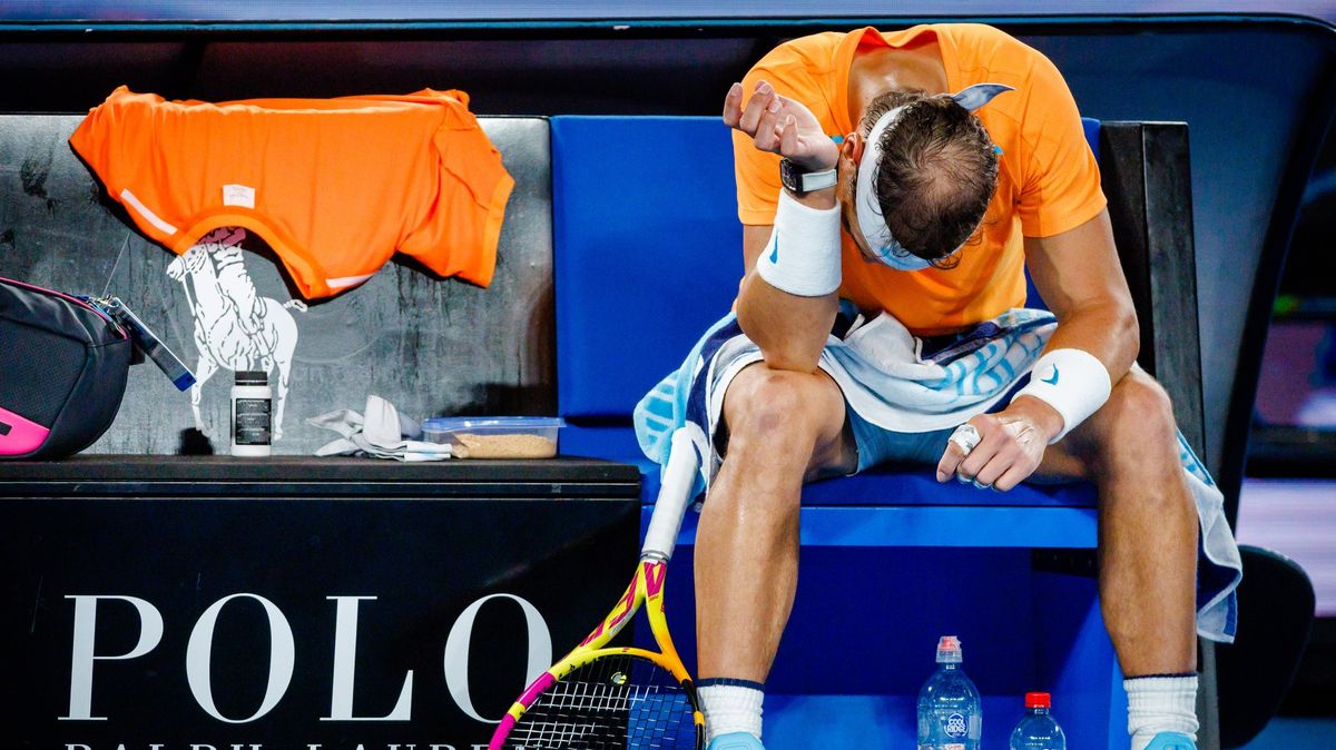 Poslední Nadalova šance na návrat se hroutí. Pořád mám bolesti, přiznal zdrcený šampion